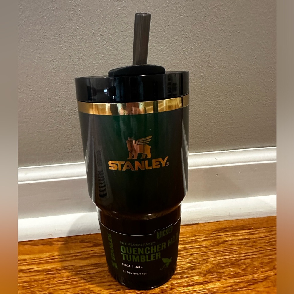 Stanley x Wicked 20 oz.
Limited Edition